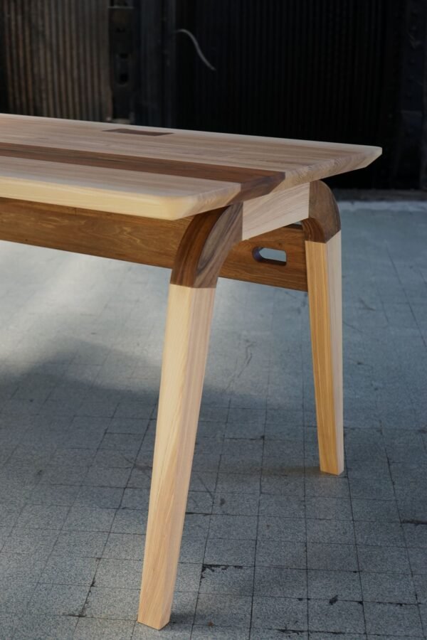 Bureau Signature – Pieds cintrés – Image 3