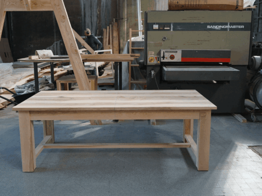 Table de salle à manger à rallonges en frêne, Mobilier sur-mesure