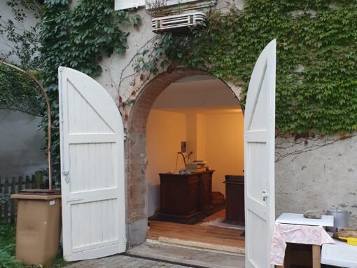Porte voûtée sur-mesure, Menuiseries Bildau & Bussmann