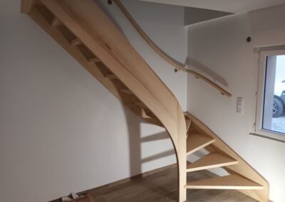 Escalier en Frêne à la Mure
