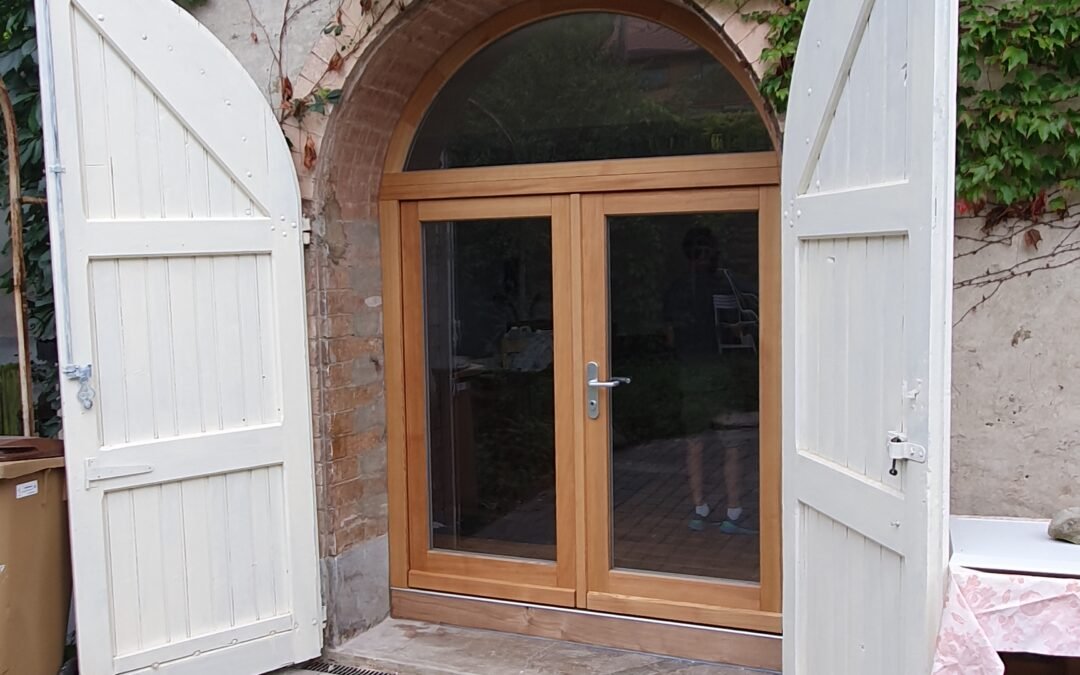 Menuiserie avec imposte cintré