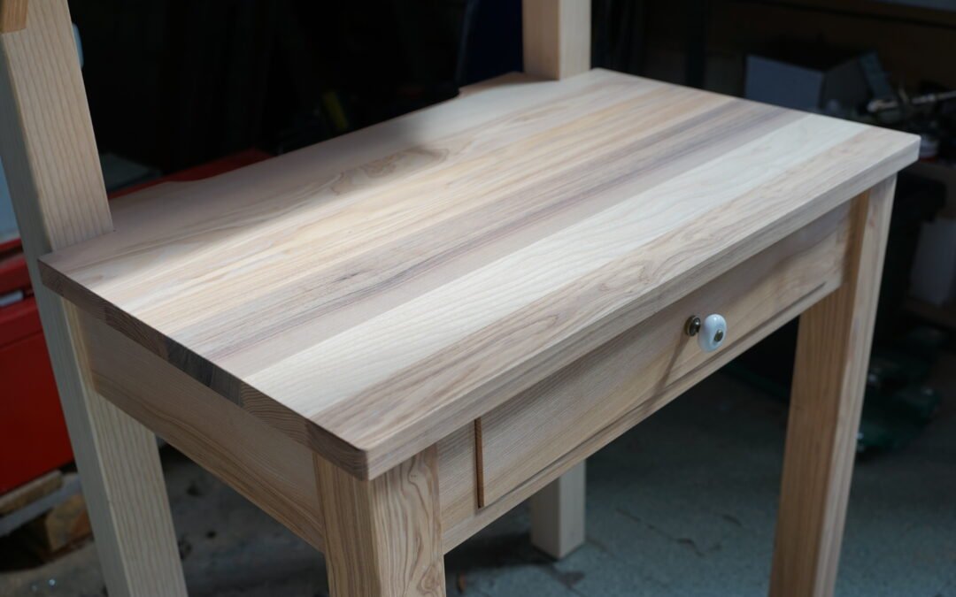 Secrétaire en frêne